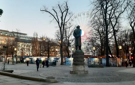 Christmas Tour & Christmas Market with a Local Guide