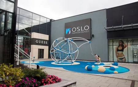 Private Shopping Tour from Oslo to Oslo Fashion Outlet Vestby