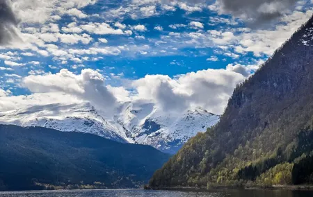Private Guided Hardanger Fjords and Waterfalls tour