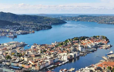 Self-Guided Hike from Bergen's Fish Market up Mount Fløyen