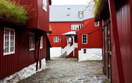Bergen Scavenger Hunt and Highlights Self Guided Tour