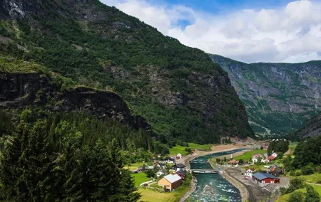 Self-guided day tour From Bergen to Flam All Inclusive roundtrip