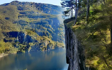 Private Day Tour to Modalen, Mofjord and Hiking to Slotte