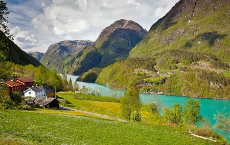 2-Day Round Trip from Bergen: THE GRAND HARDANGER – fjords, waterfalls, glaciers