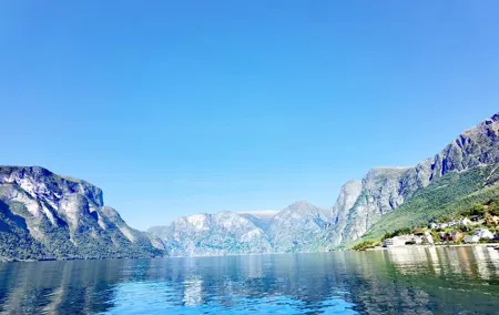 3 Day Tour From Bergen to Hardanger, Næroyfjord, Flåm, and Oslo