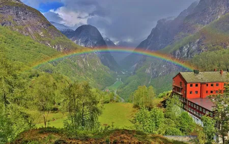 PRIVATE GUIDED TOUR: Highlights of Norway – Trip to the Sognefjord – SUMMER