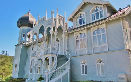 PRIVATE DRIVER TOUR: The Island of Light - 12:15 tour from Bergen to Lysoen, 4 hours