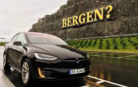 TRANSFER, LUXURY CAR 1-3 PAX: Bergen airport transfer