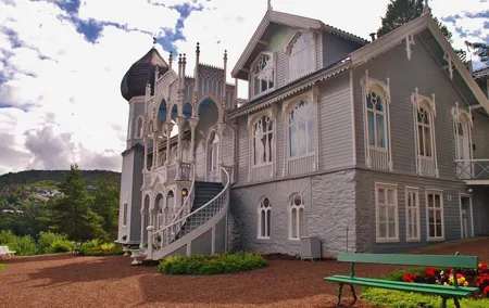 PRIVATE TOUR: The Island of Light - tour from Bergen to Lysoen, 4 hours