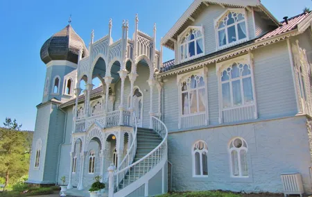 PRIVATE DRIVER TOUR from Bergen: The Island of Light (Lysøen), 4 hours