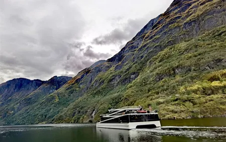 1day flash Tour from Bergen to Stavanger or Oslo or Ålesund