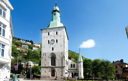Bergen by car private tour with local food tasting