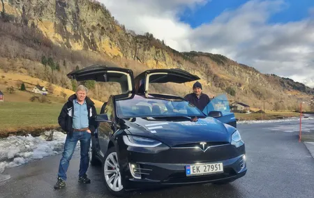 TRANSFER, LUXURY CAR 1-3 PAX: Bergen – Lofthus