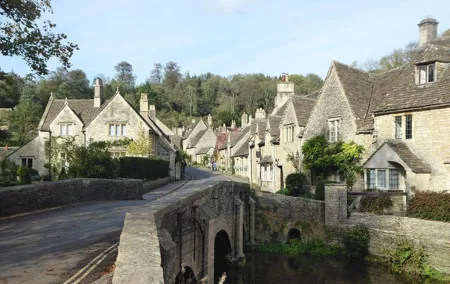 Lacock and Castle Combe - Afternoon Private Tour