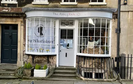 BATH: 2-Hour Bath Walking Tour of Bridgerton Filming Locations
