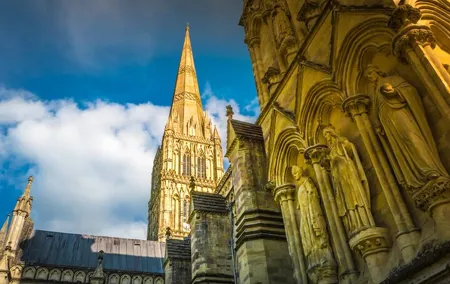 Private Day Tour from Bath to Stonehenge and Salisbury with Pickup