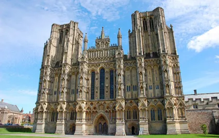 Private Day Tour from Bath to Glastonbury and Wells with Pickup