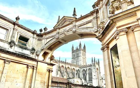 Discover Bath on a Spanish Walking Tour