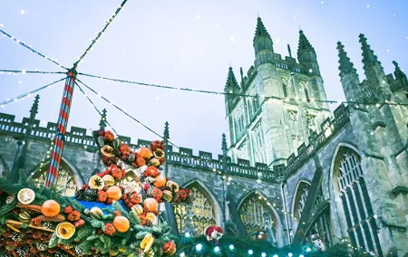 Private Enchanted Christmas Walk in Bath’s Heart