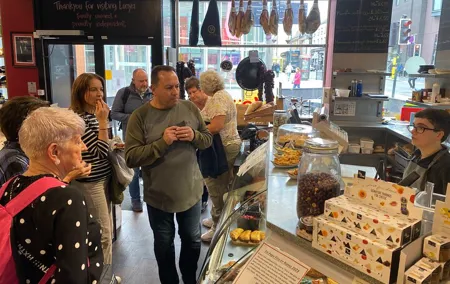 Small-Group: Experience Local Food Tour in Liverpool