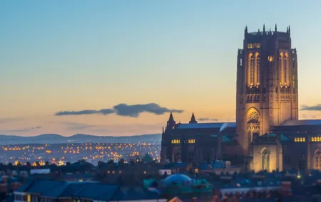 Liverpool Scavenger Hunt and Highlights Self-Guided Tour