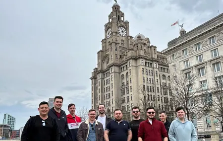 Private 4 hour bus tour: Beer, Views, History & Football in one