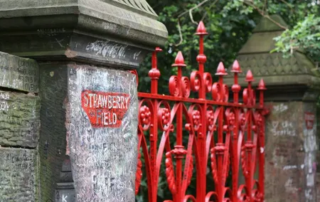 2 hours Best of the Beatles Highlights Taxi Tour of Liverpool