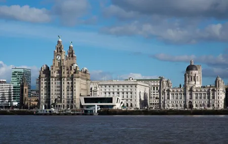 Liverpool Uncovered: 2 Hours Tailored Private Walking Expedition