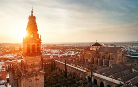 Mosque-Cathedral, Alcazar & Synagogue with Skip the Line Tickets