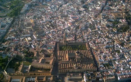Private 3-hour Walking Tour of Cordoba with official tour guide