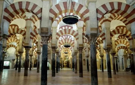 Cordoba tour Mosque-Cathedral & Jewish Quarter, max. 8 people