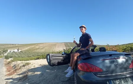 Full day in Cordoba between Vineyards and Olive Trees with a Convertible Car