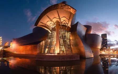 Bilbao & Guggenheim Museum Private Walking Tour with guide