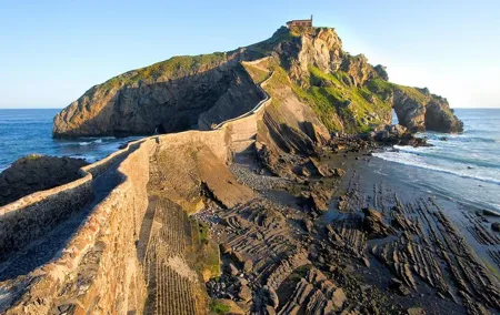Gaztelugatxe with access, Bermeo and Gernika from Bilbao