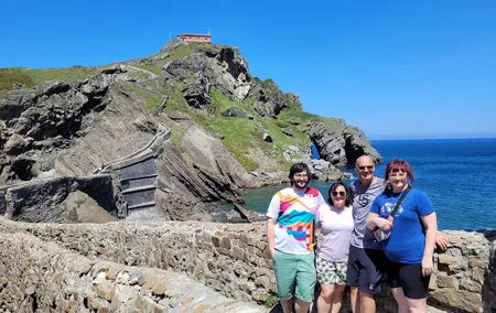 Hike Gaztelugatxe, Fishing Port Bermeo & Pintxo Lunch from Bilbao