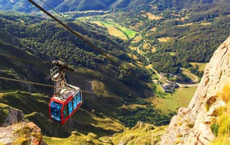Full Day Private 4WD Tour from Santander to Picos de Europa. Excellent meals.