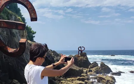 Private Day Trip: San Sebastián, Pintxos & Coastal Drive
