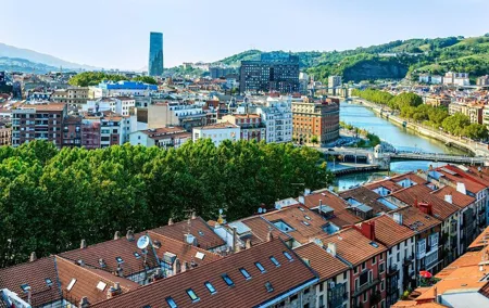 Bilbao : Highlights Private Bike tour With A Guide