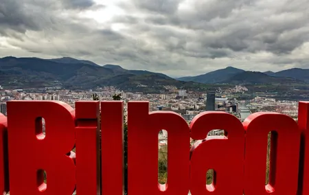 Explore Bilbao in 60 minutes with a Local