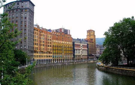 Bilbao Private Walking Tour with Professional Guide
