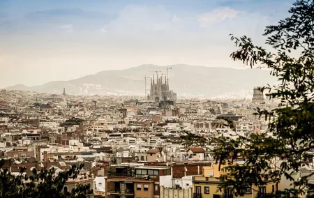 Private Direct Transfer From Bilbao to Barcelona, English Speaking Driver