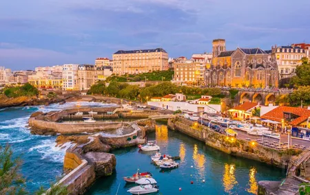 Private Tour to Biarritz and Baiona from Bilbao