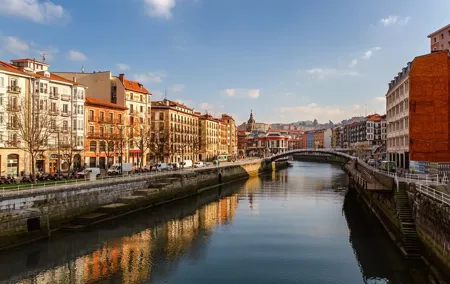 Wine Walks in Bilbao: Sip Through Centuries