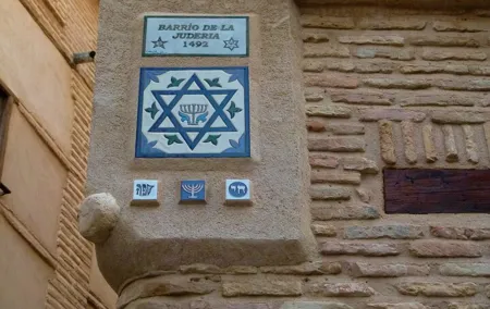 Private Shalom Jewish Tour of Toledo. Pickup option in Madrid