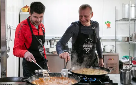 Paella & Sangria Cooking Class in Alicante with Market Visit