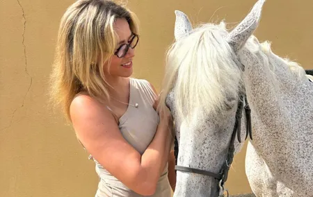 Alicante Private Horseback Ride with Picnic and Transfer