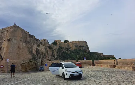 Alicante & Elche. Transport, guide and monuments.