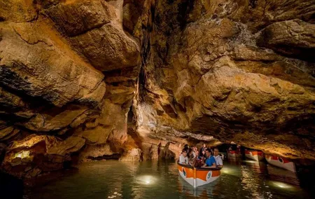 San Jose Caves Guided Tour from Valencia