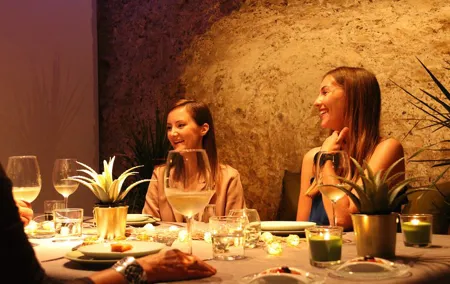 Valencia Old Town Tour with Wine & Tapas in 11th Century Historic Monument