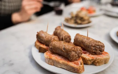 Valencia Food Tour: Tapas, Drinks and Delights with a Local
